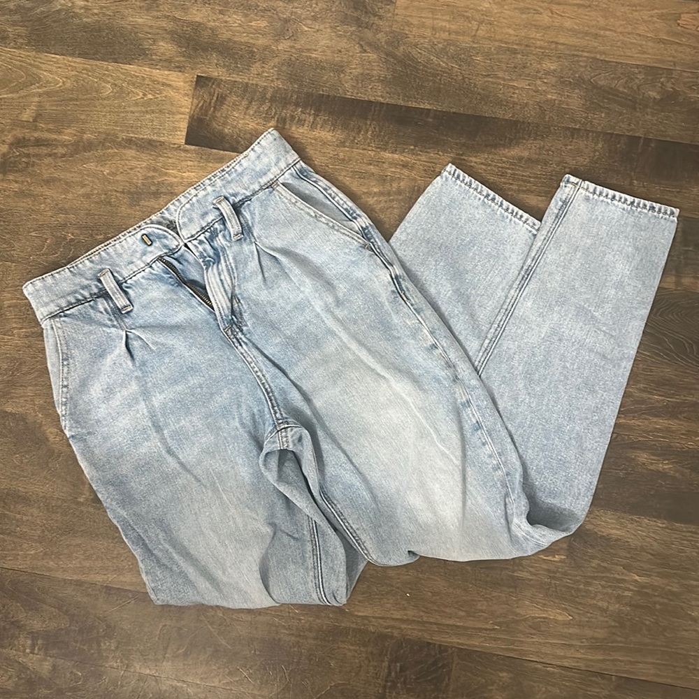 American Eagle high waisted jeans